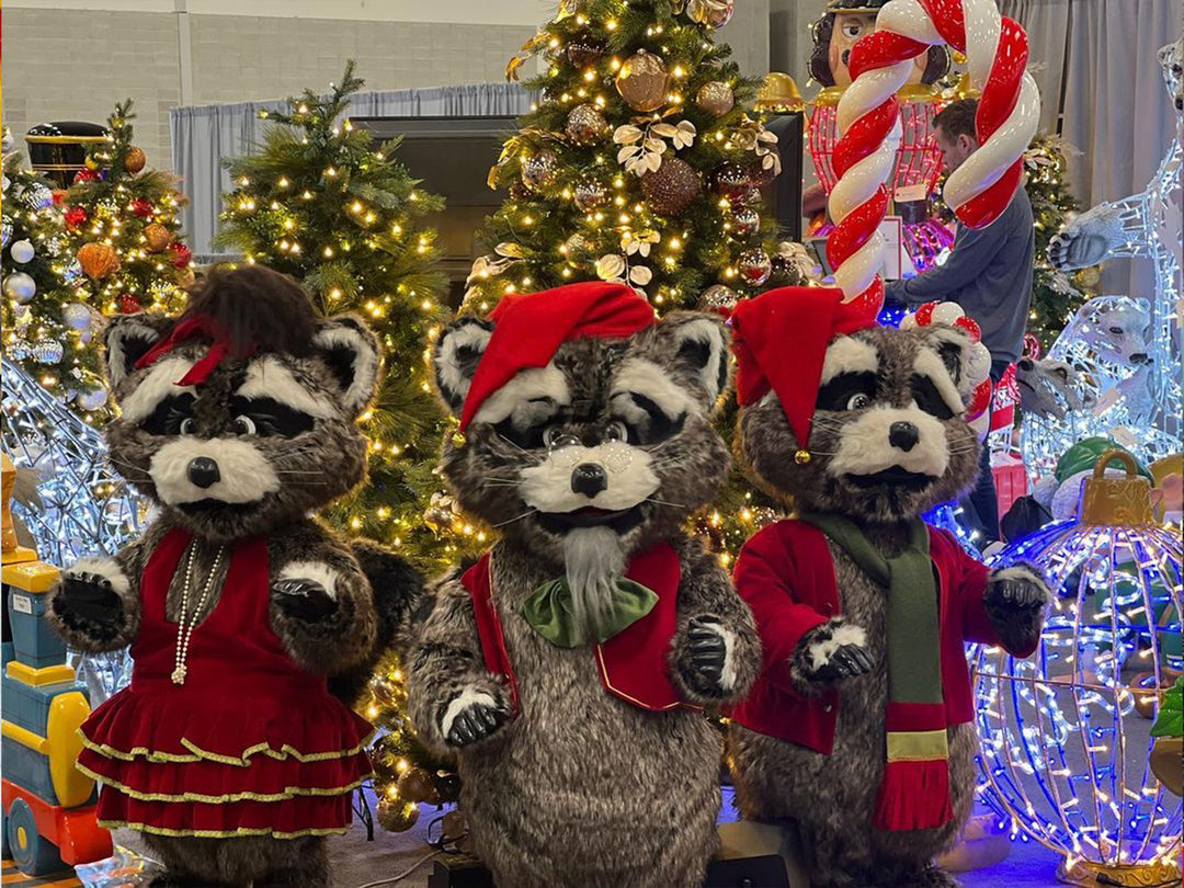christmas animatronics, best christmas display, unique christmas display, animated christmas, animated holiday, animatronics, animatronics christmas, universal animatronics, christmas animatronics