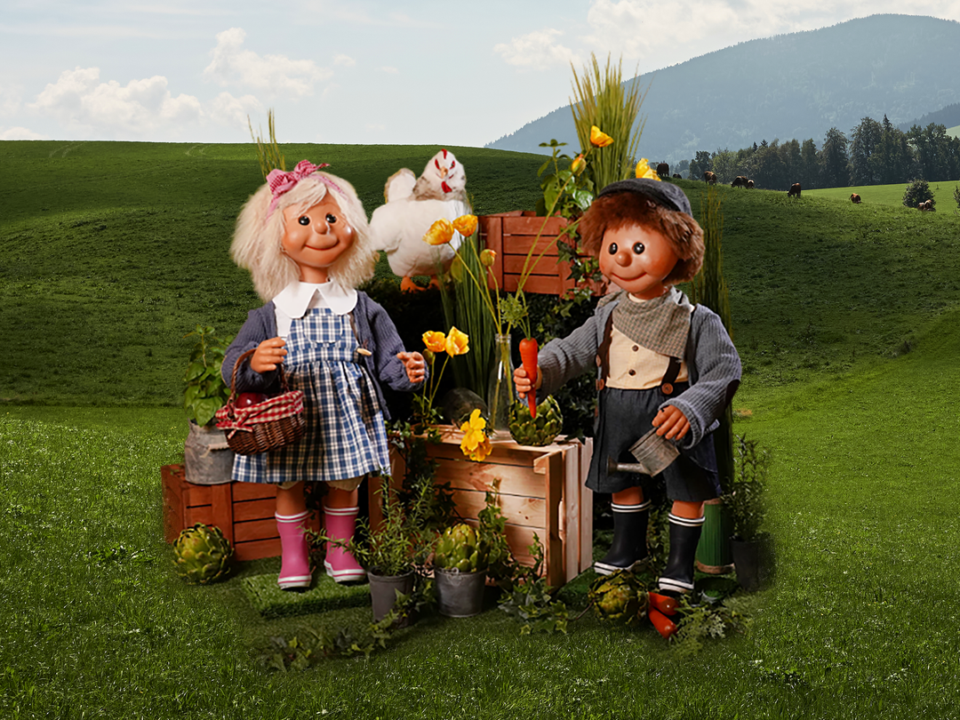 Animatronic Summer Characters