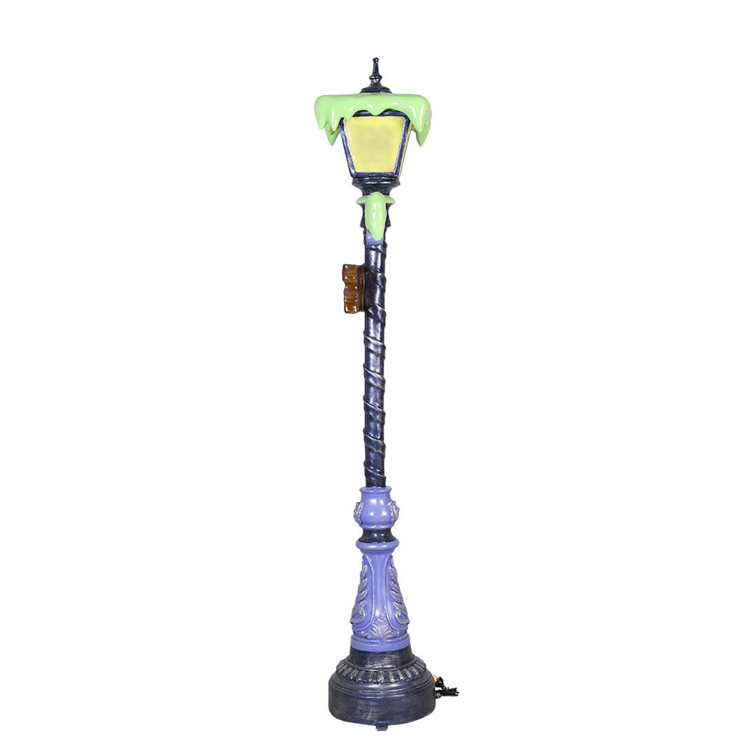 SLIMED WITCH LAMP POST