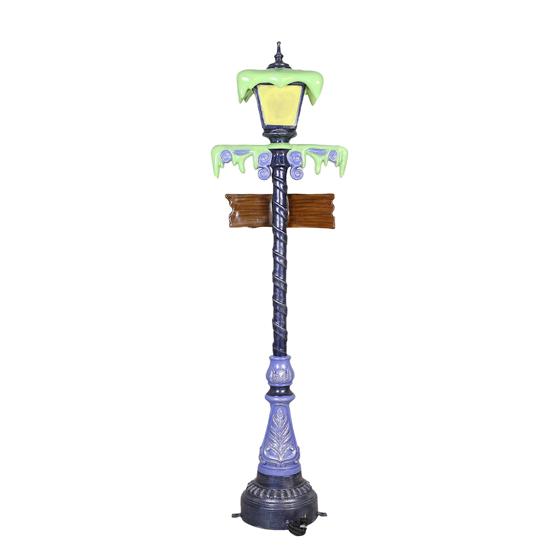 SLIMED WITCH LAMP POST