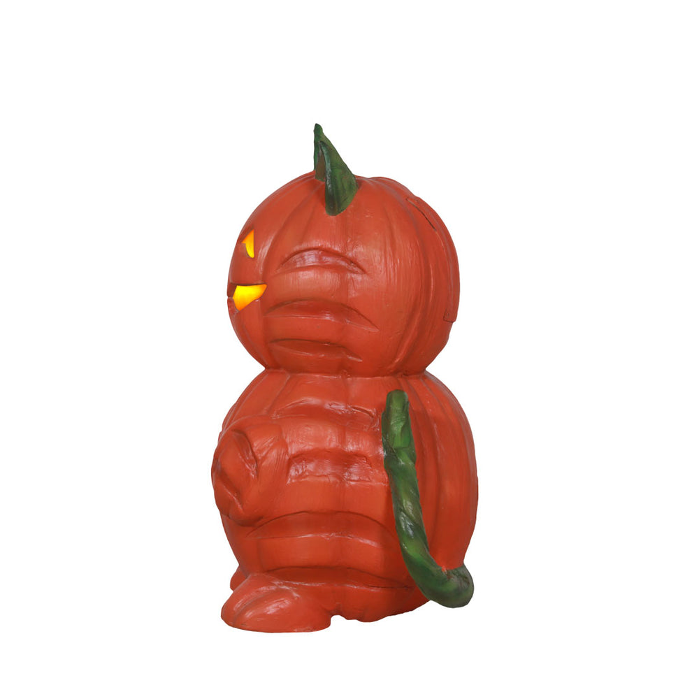 pumpkin cat statue sideview